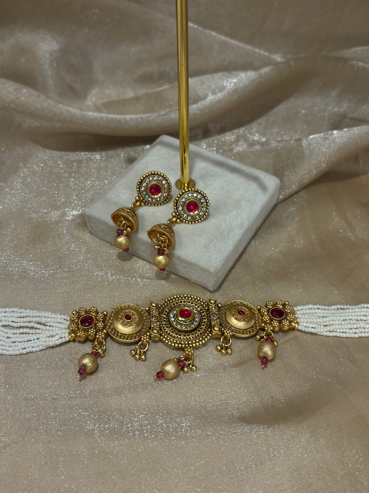 Hot pink choker set