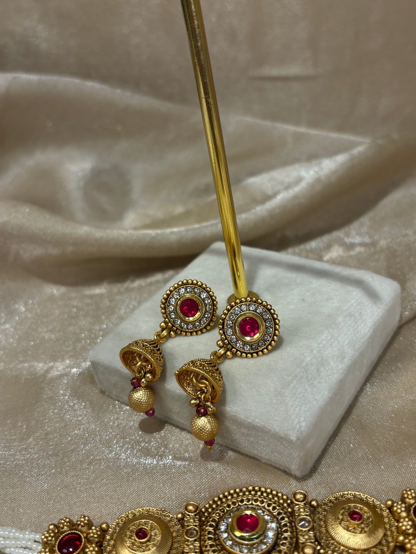 Hot pink choker set