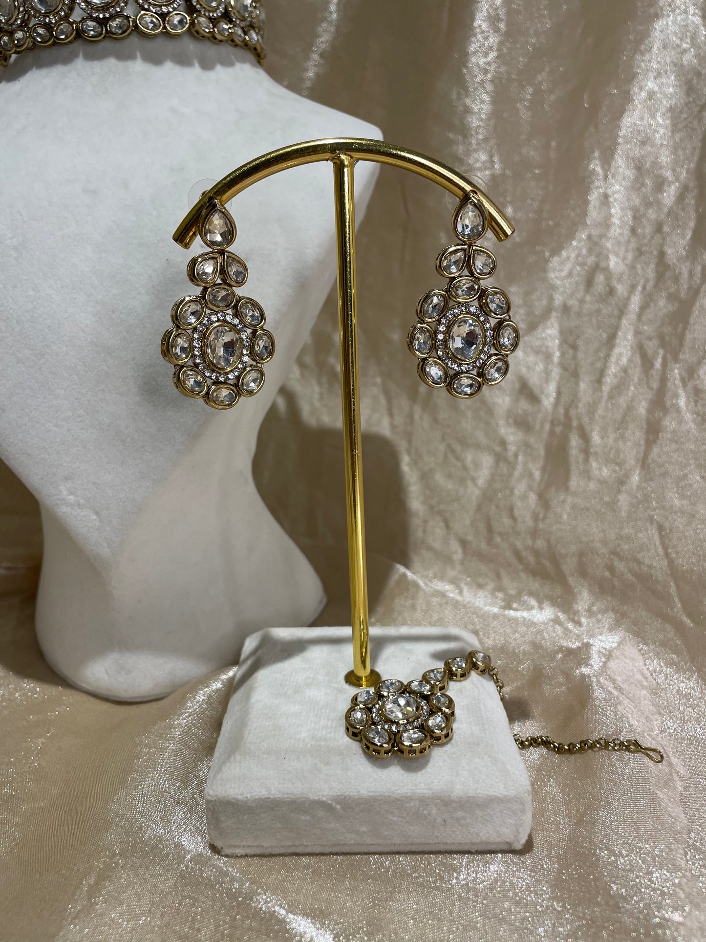 gold choker set
