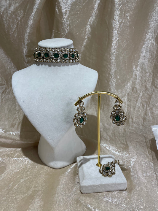emerald green choker set