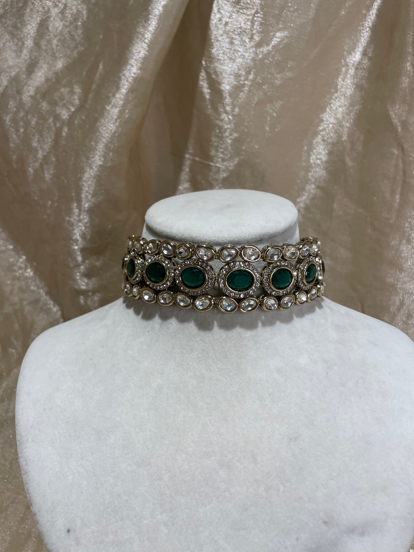 emerald green choker set