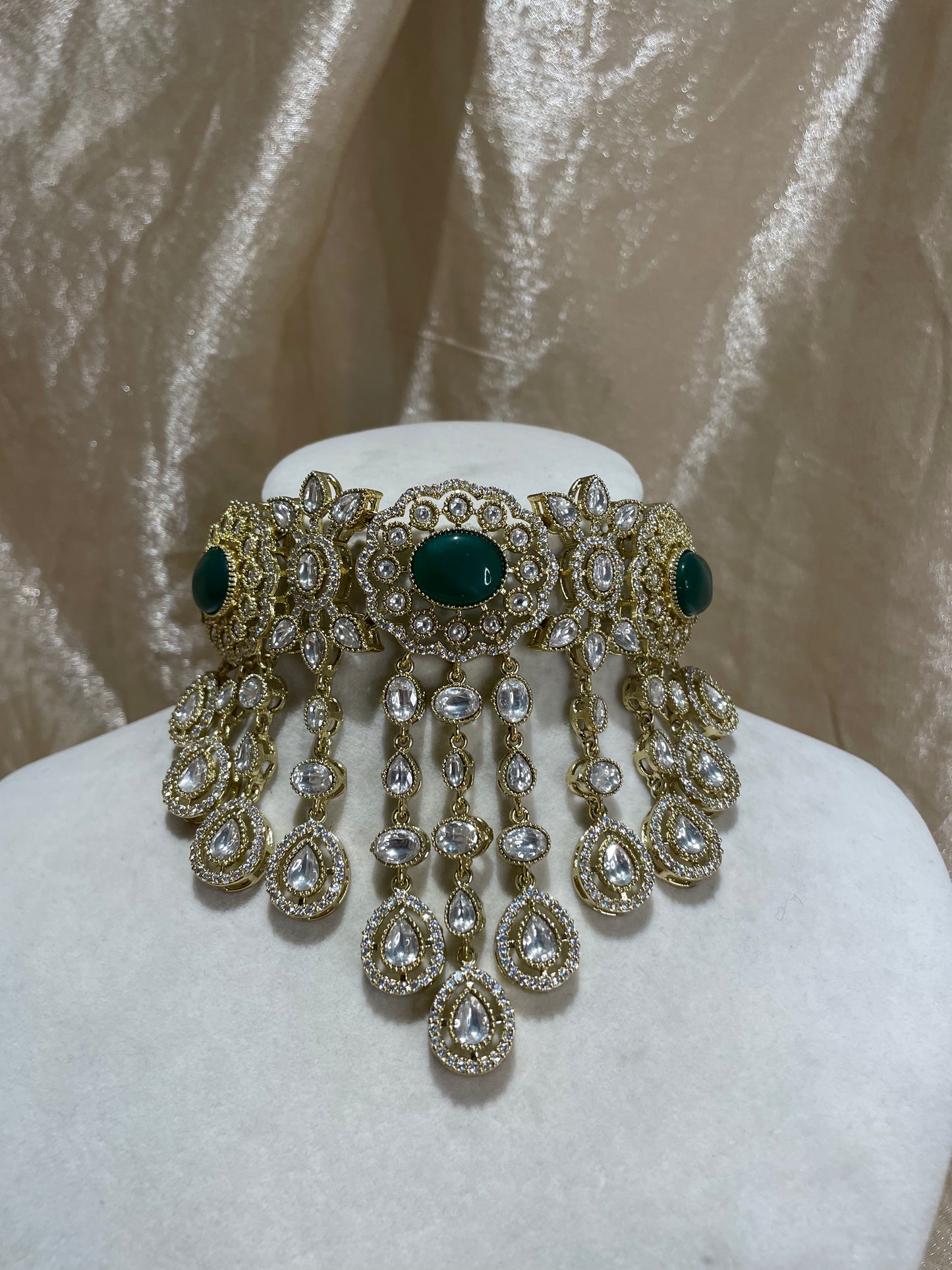 emerald green choker set