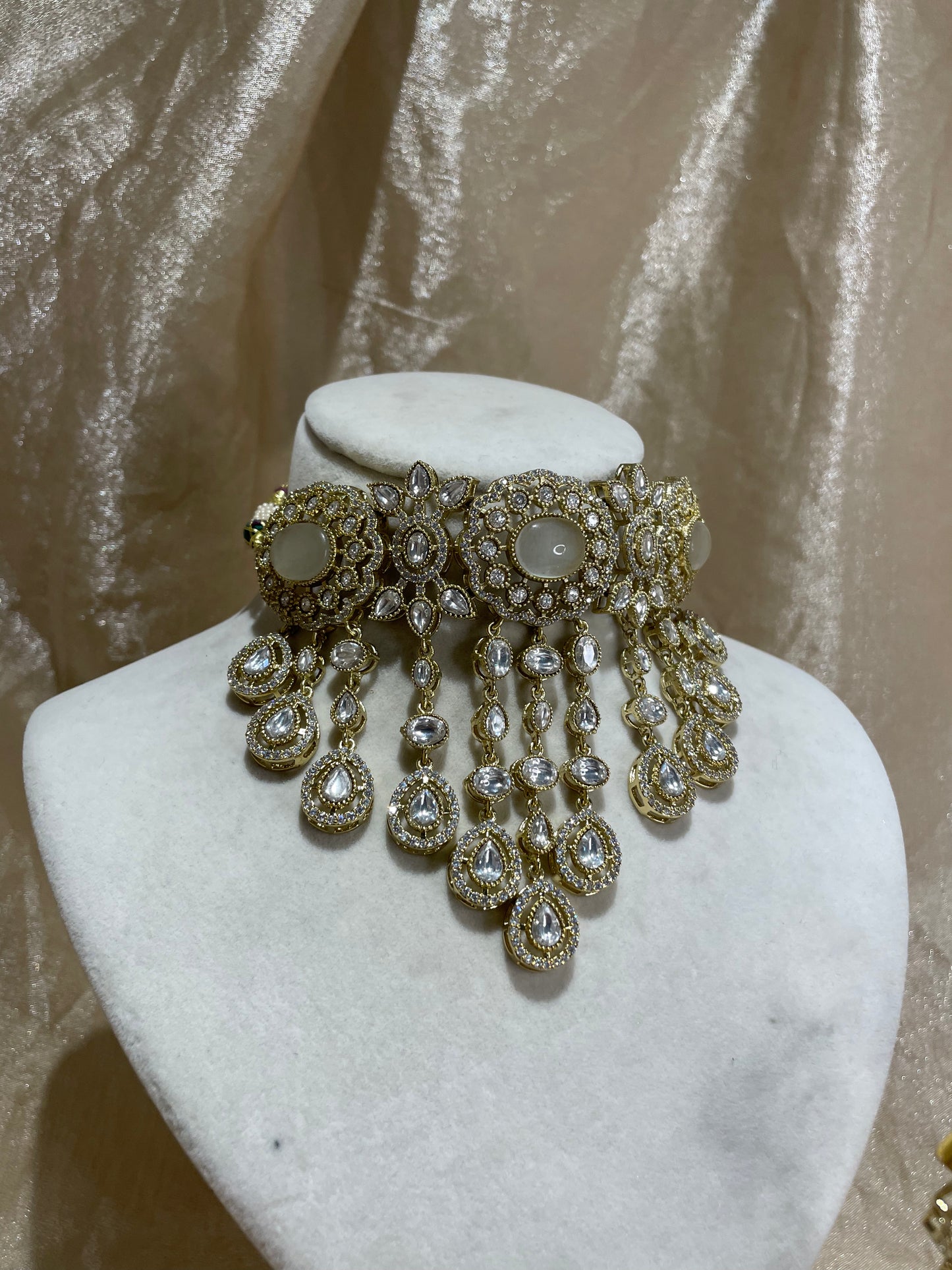 gold choker set