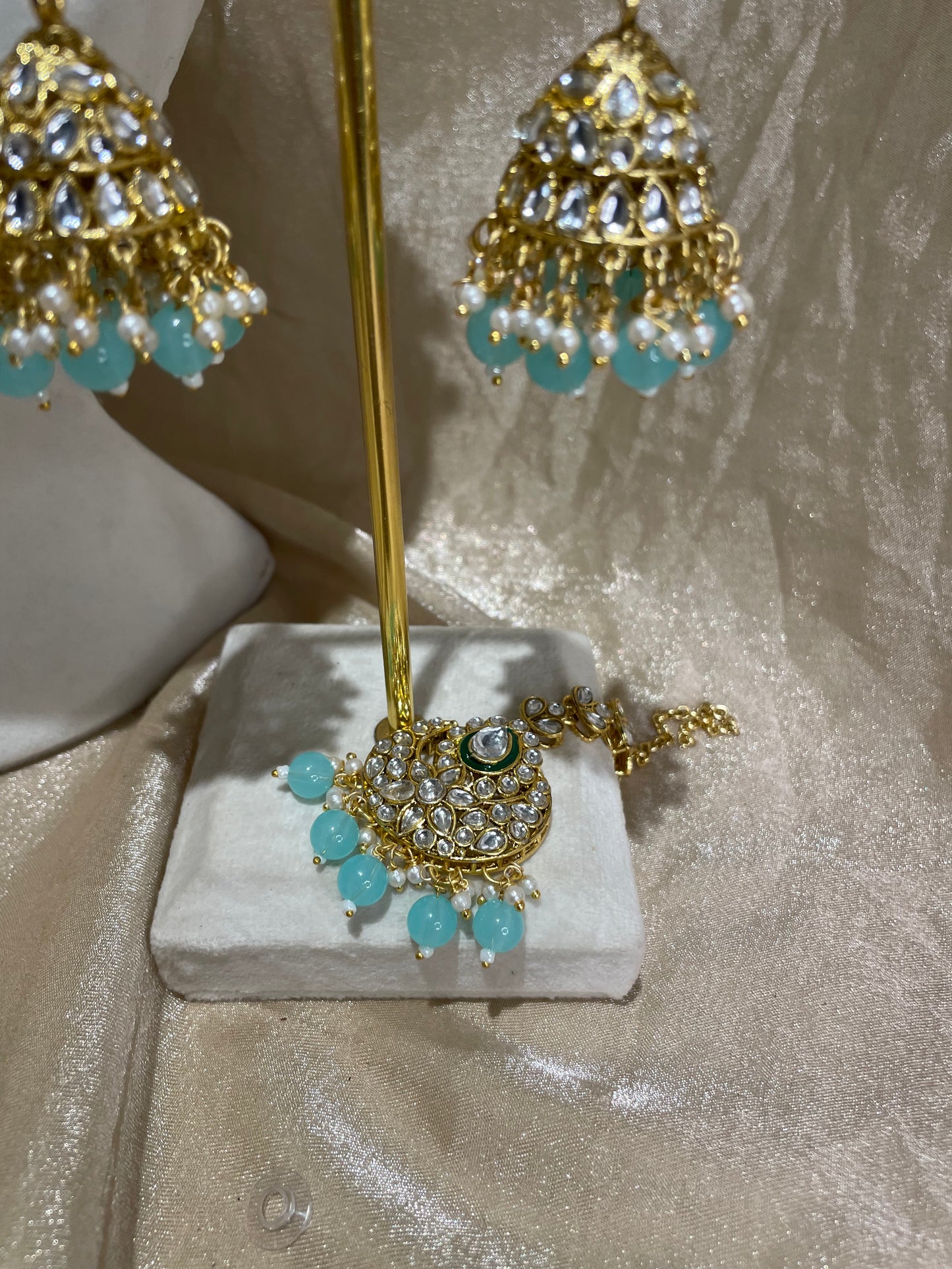 light blue necklace set