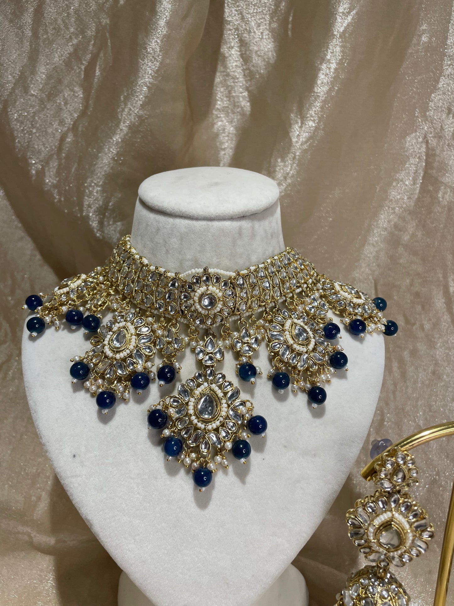 navy blue choker set