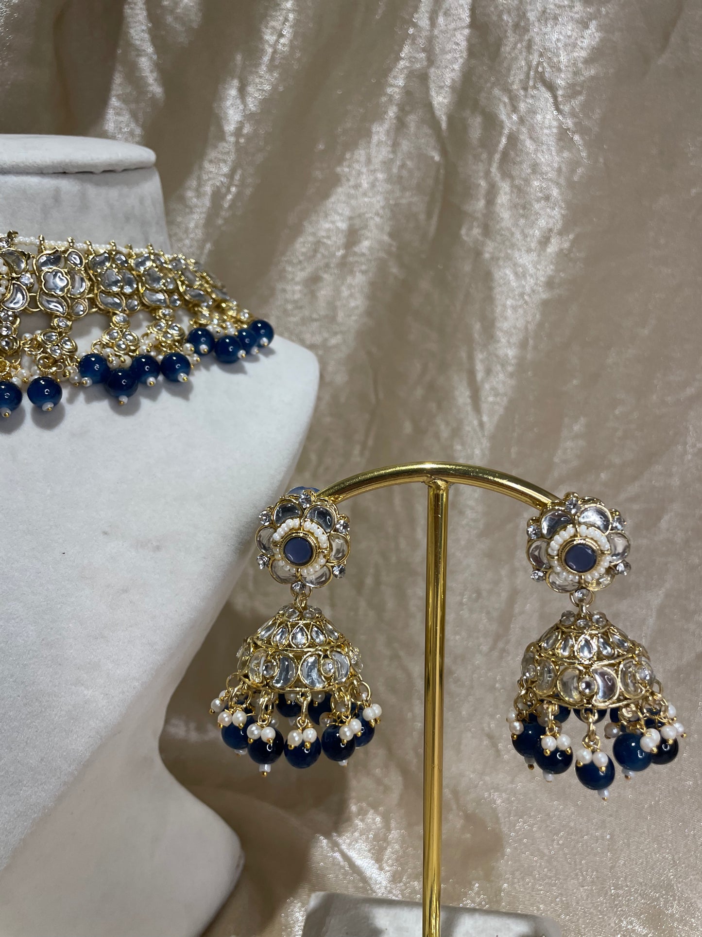 navy blue choker set