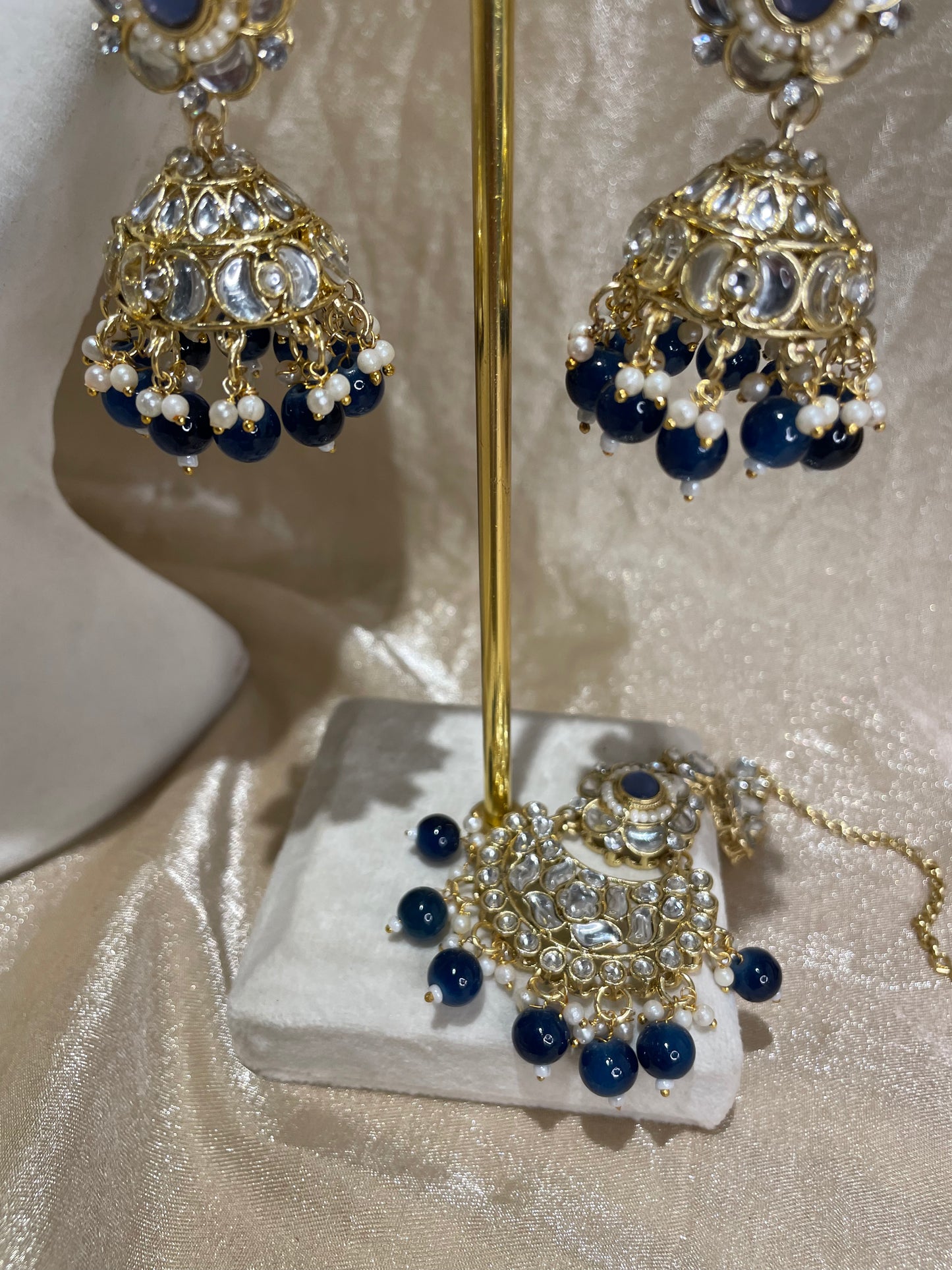 navy blue choker set