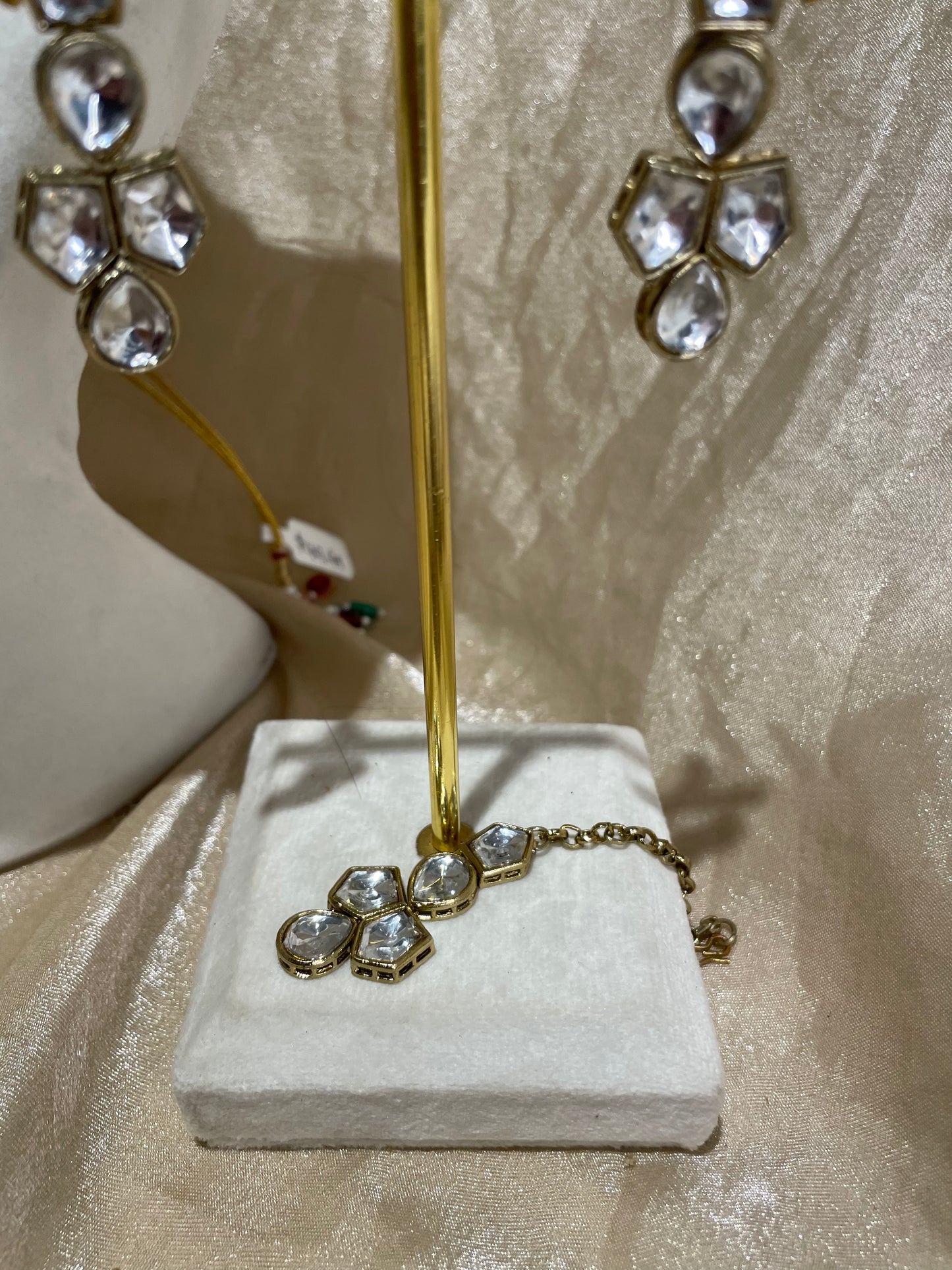 v shape kundan necklace set
