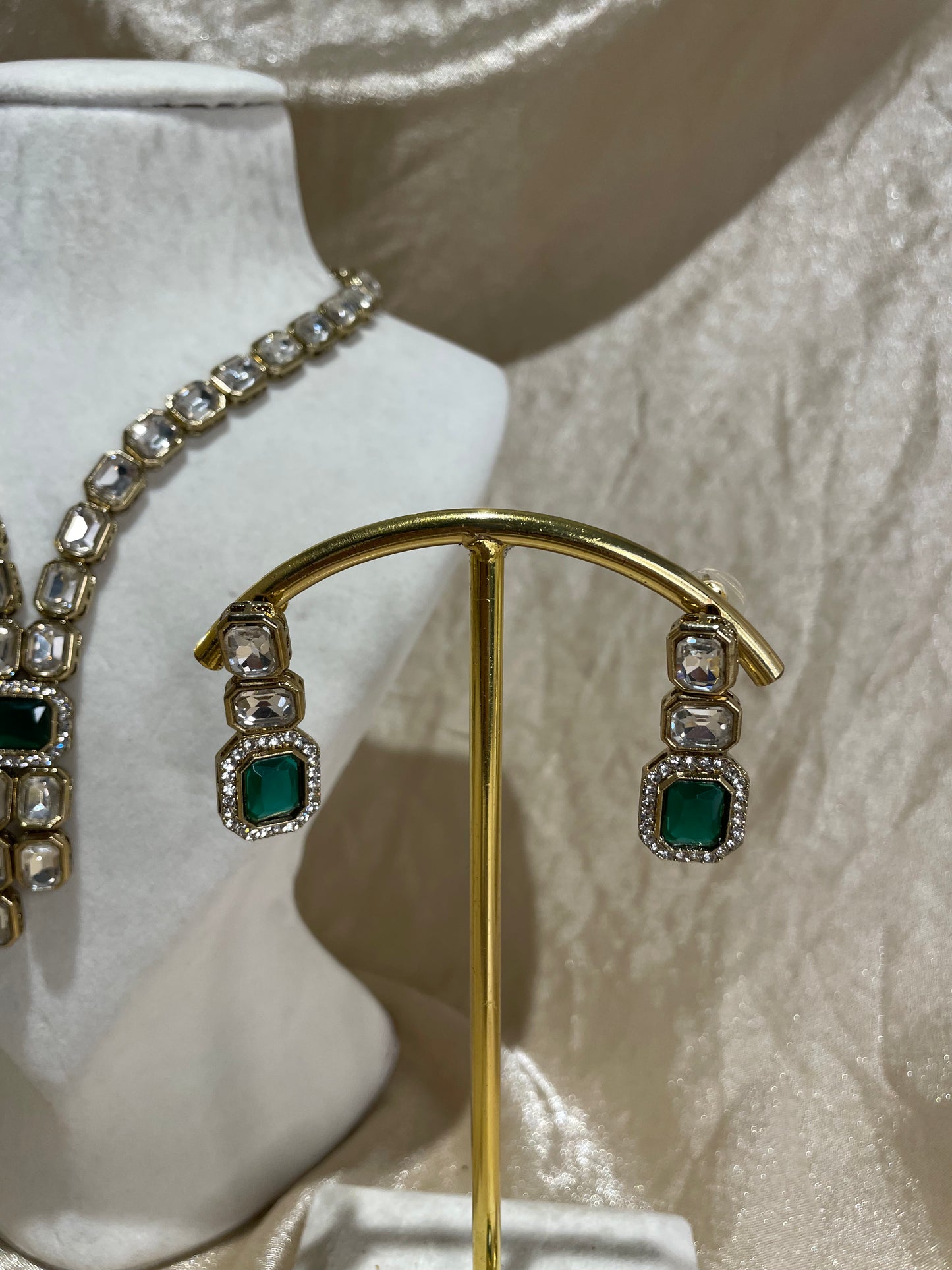 emerald green necklace set