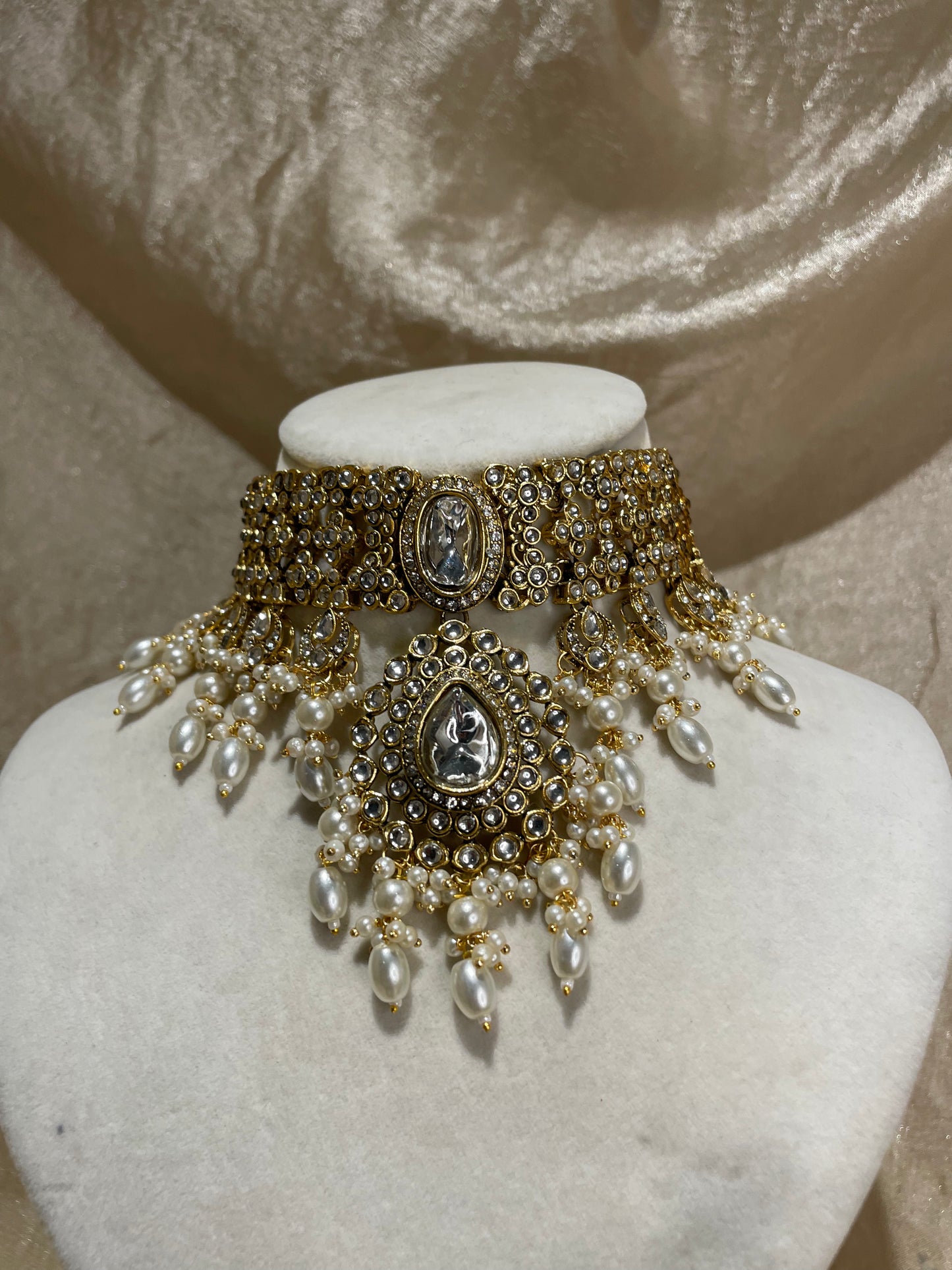 gold choker set