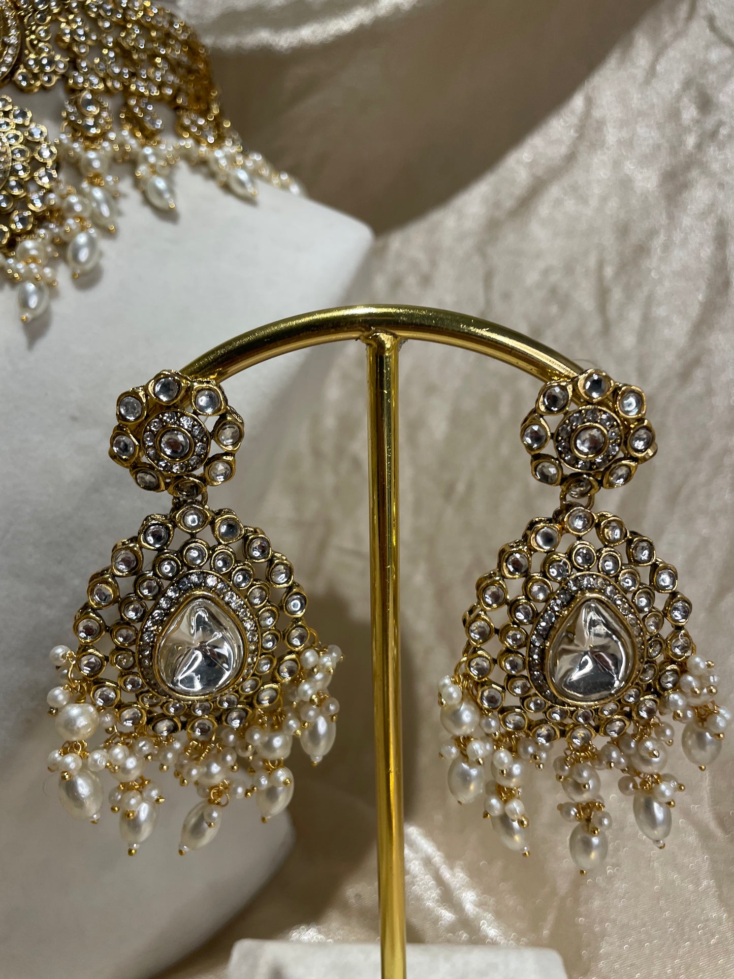 gold choker set