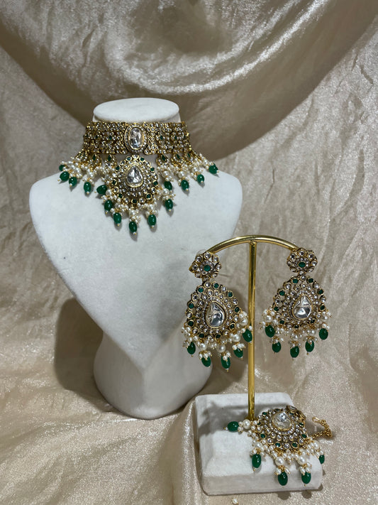 emerald green choker set