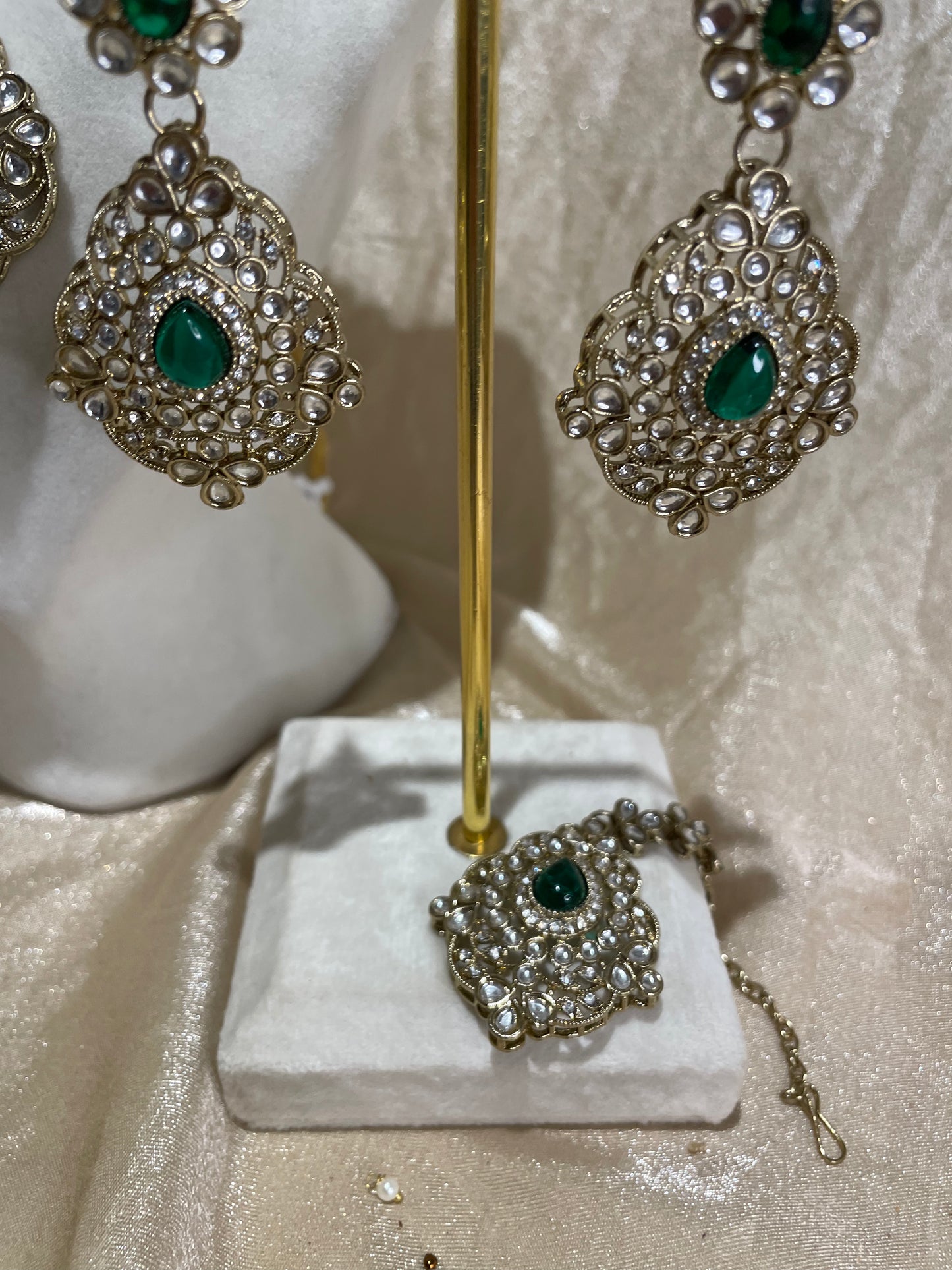 emerald green necklace set
