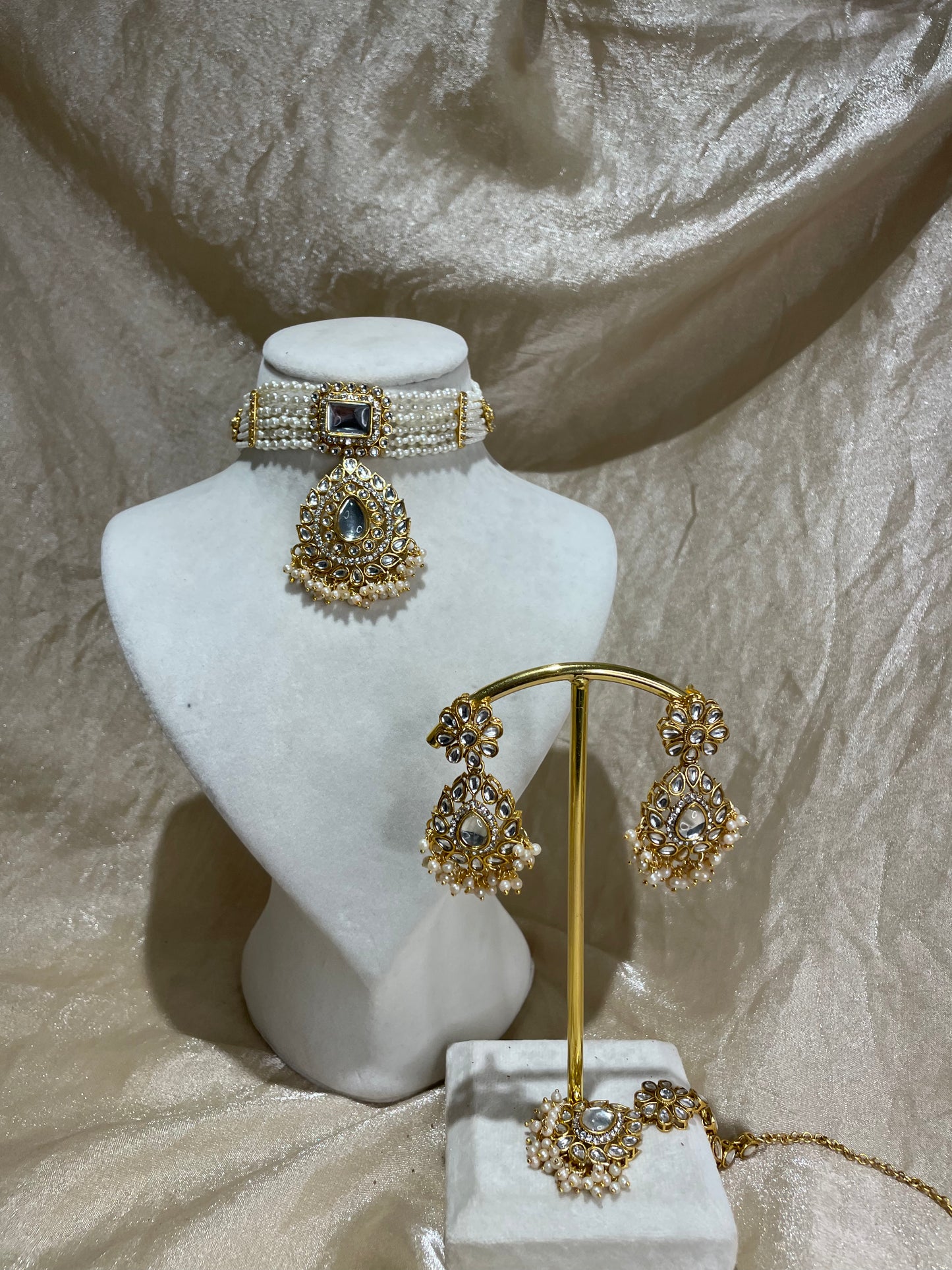 gold choker set