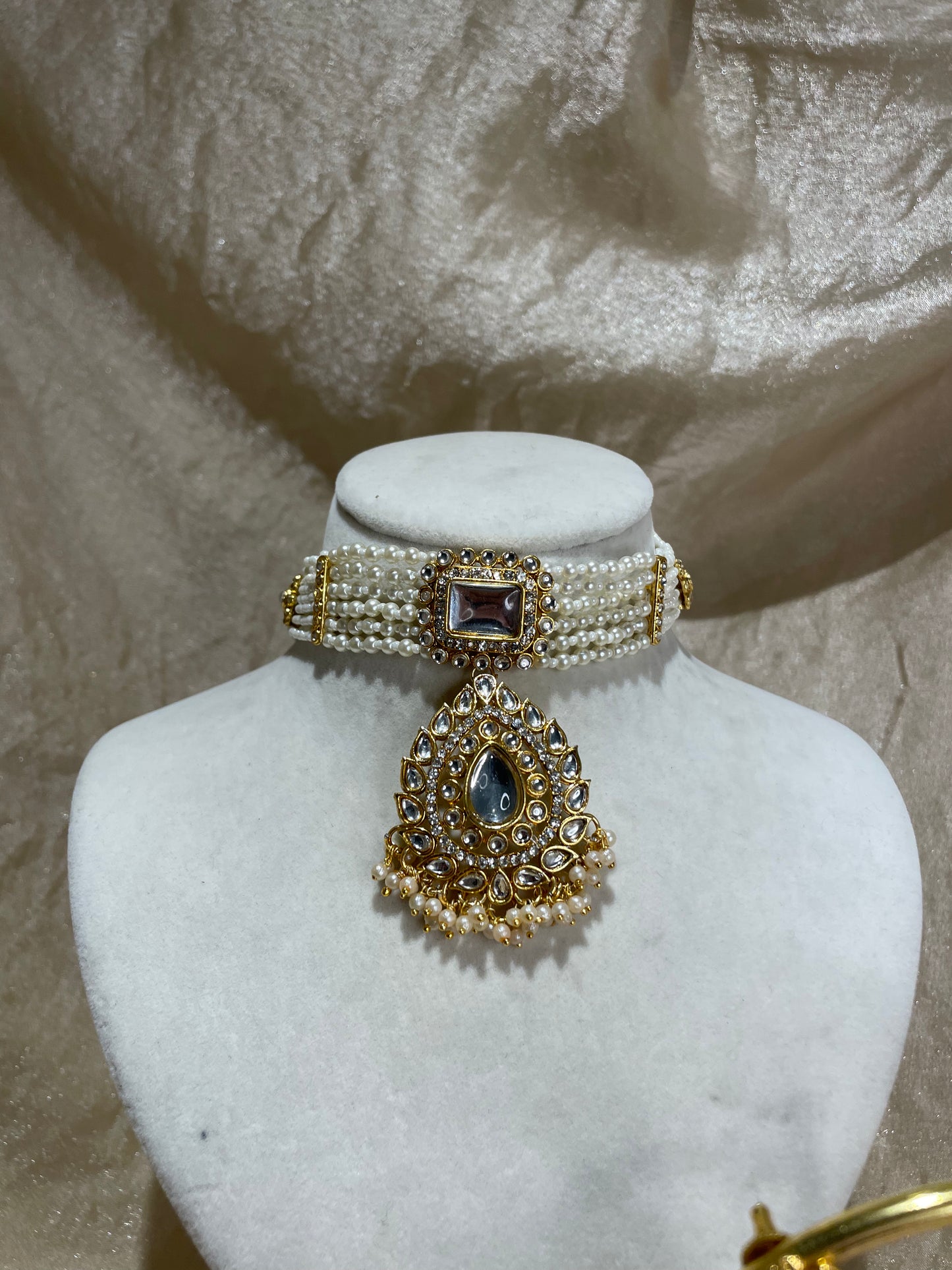 gold choker set