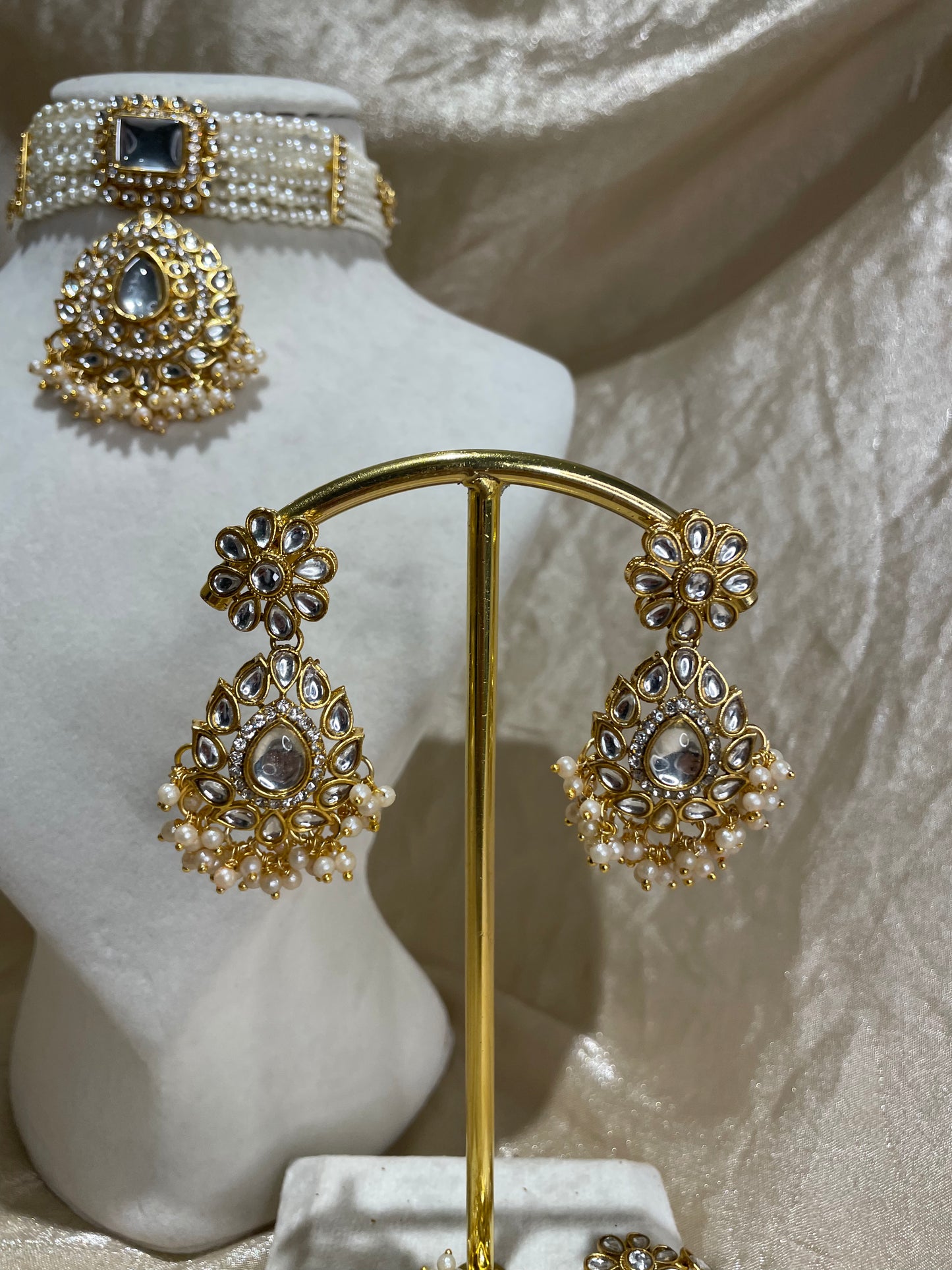 gold choker set