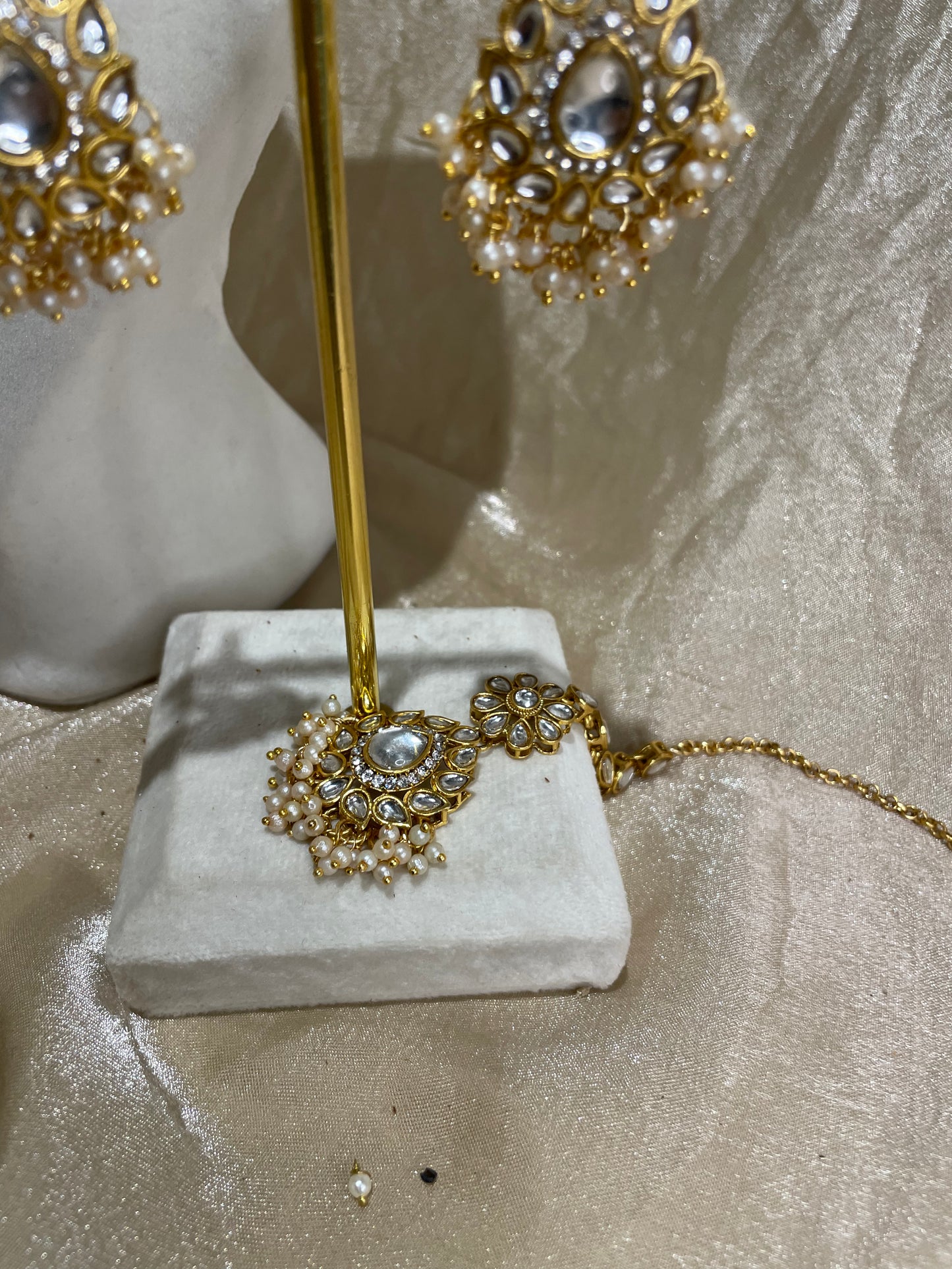 gold choker set