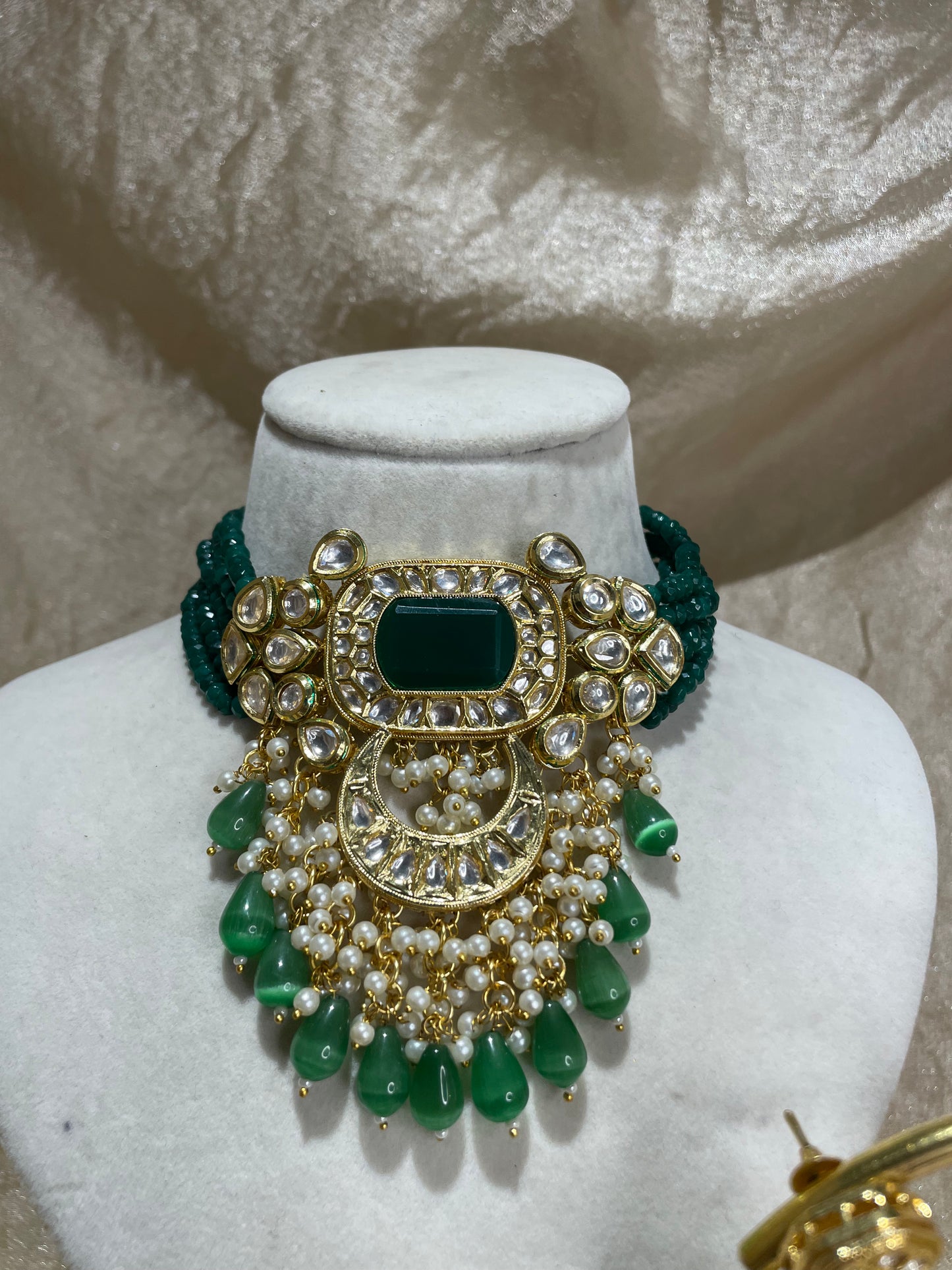 emerald green choker set