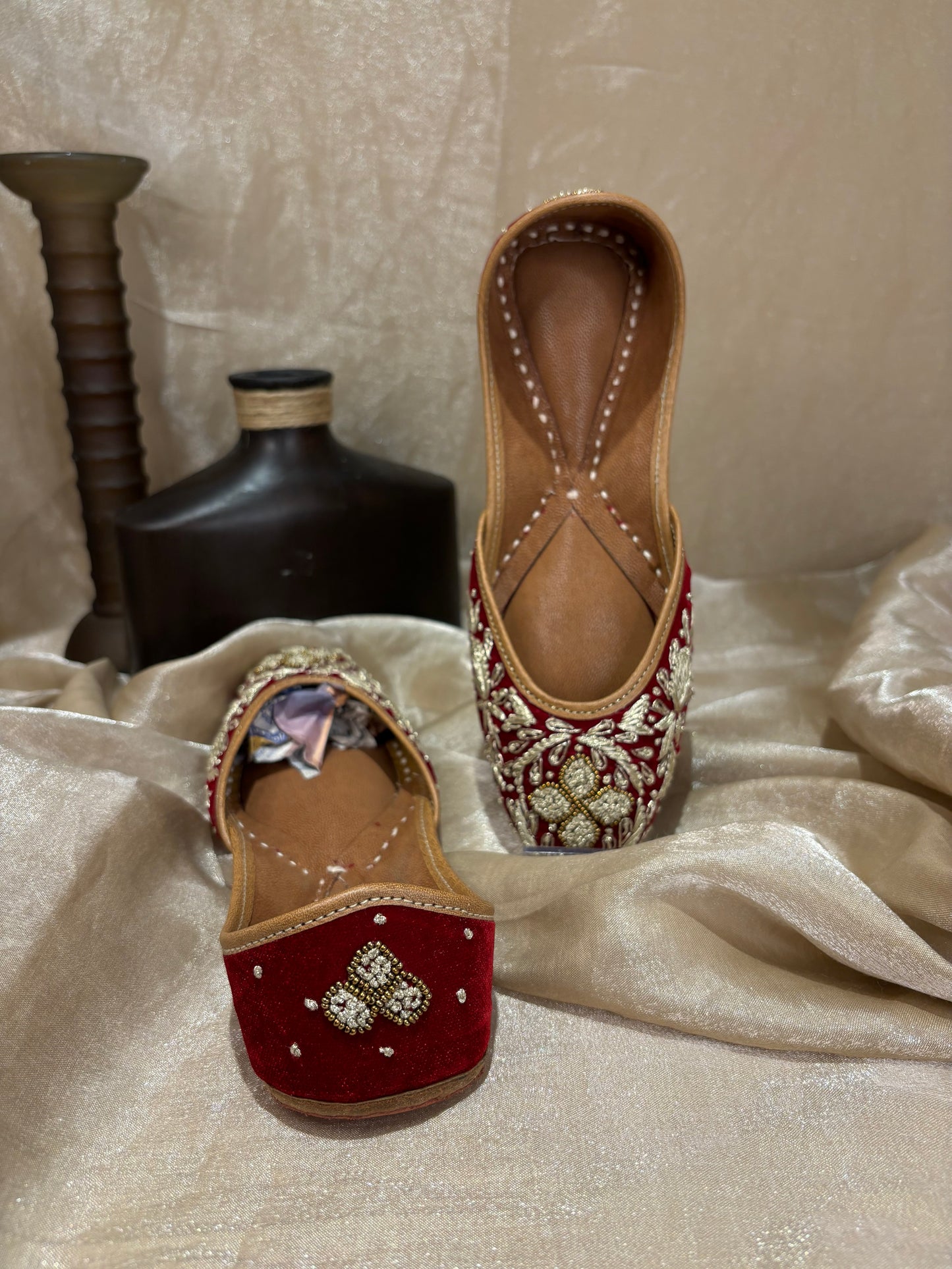 Maroon Punjabi jutti