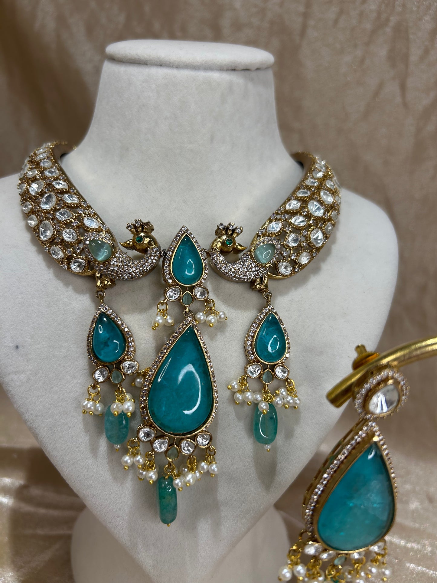 blue necklace set