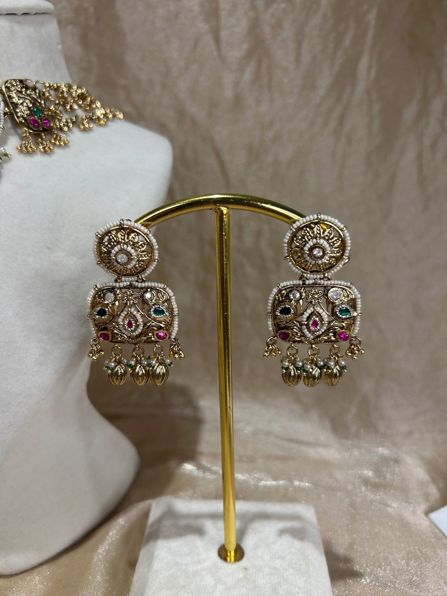 emerald green/hot pink necklace set