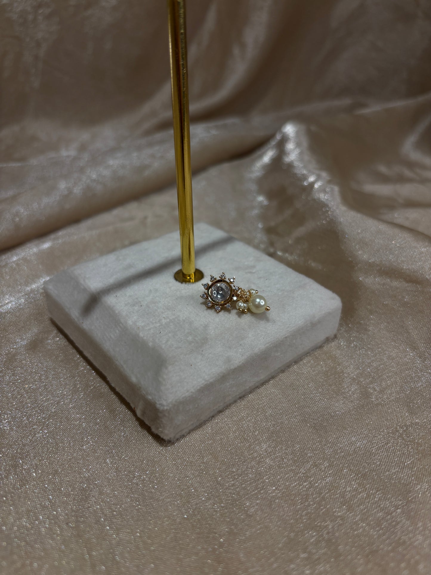 kundan nose stud