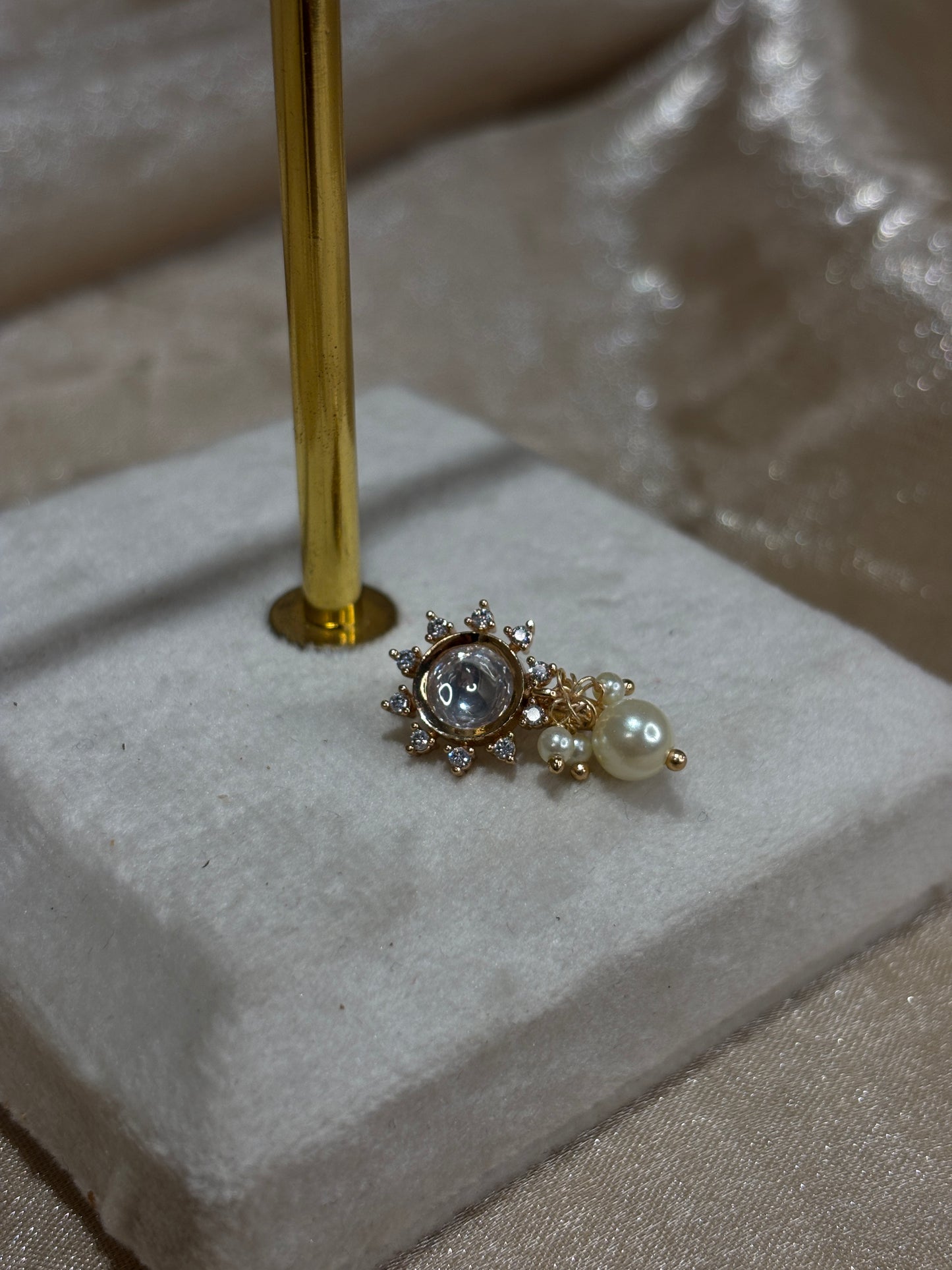 kundan nose stud