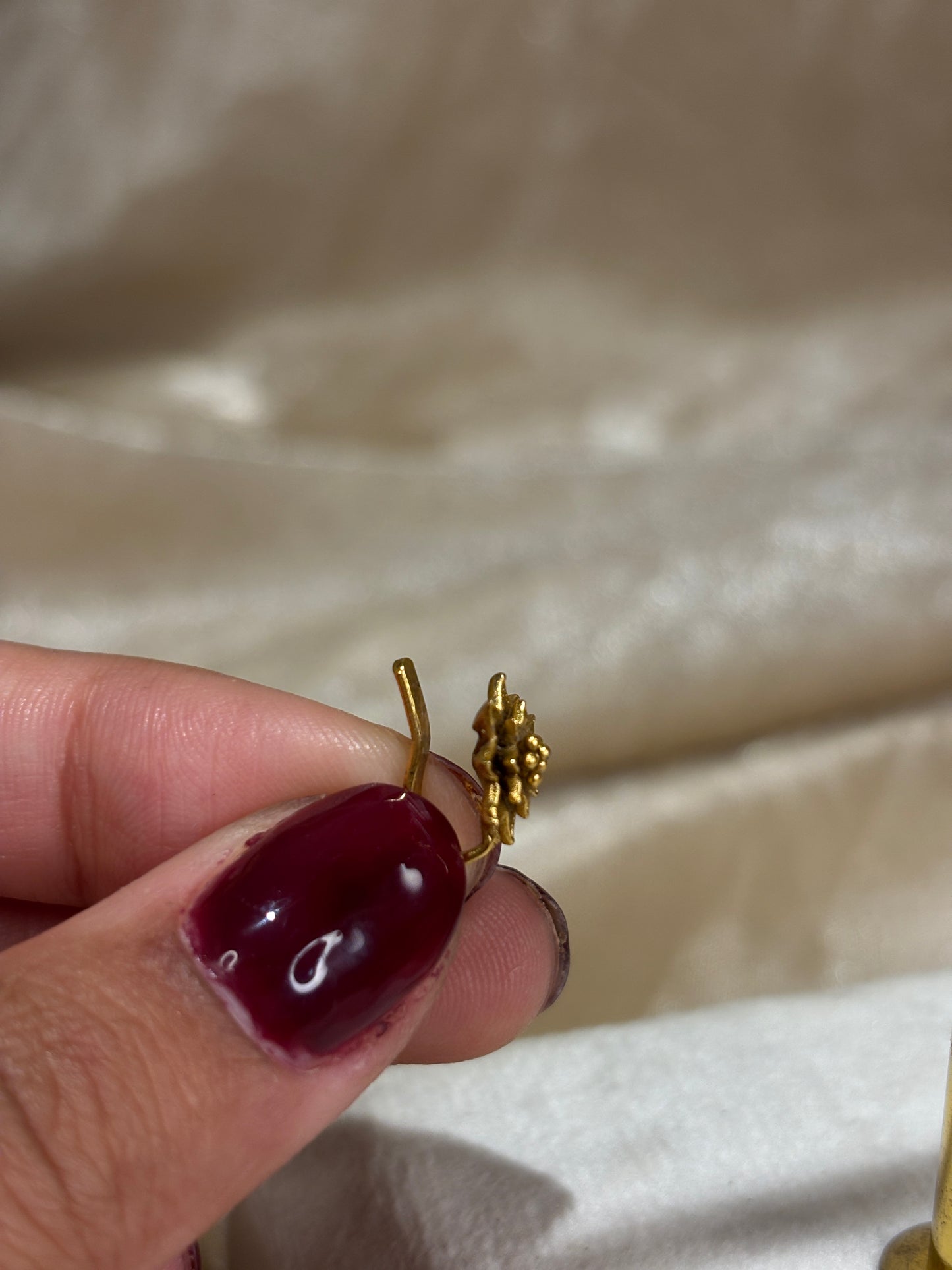 antique gold nose stud