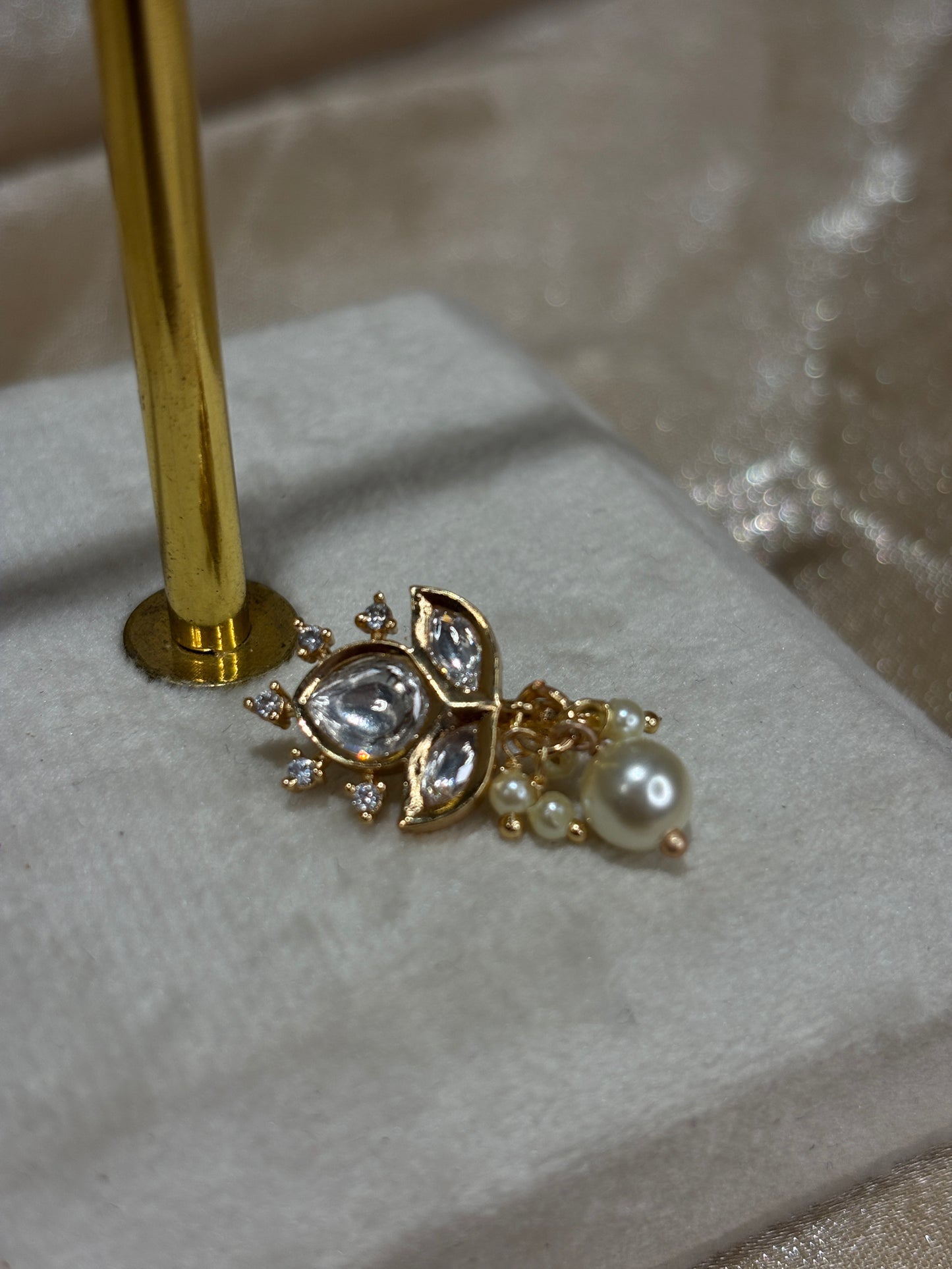 kundan nose stud