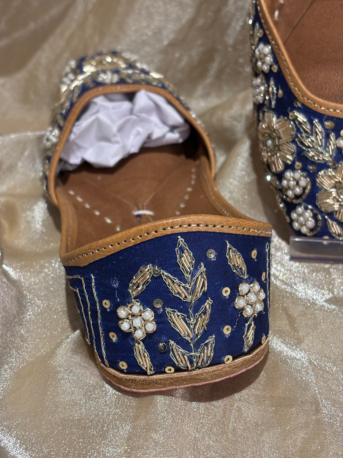 royal blue Punjabi jutti