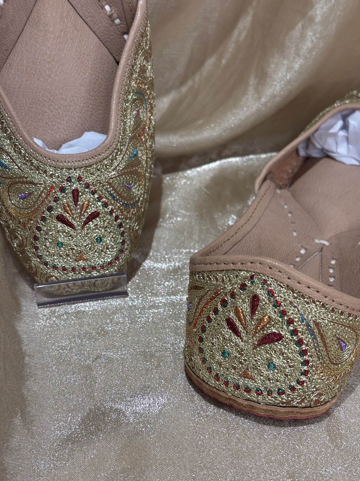 multi-coloured punjabi jutti