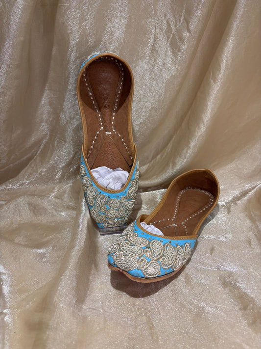 light blue punjabi jutti