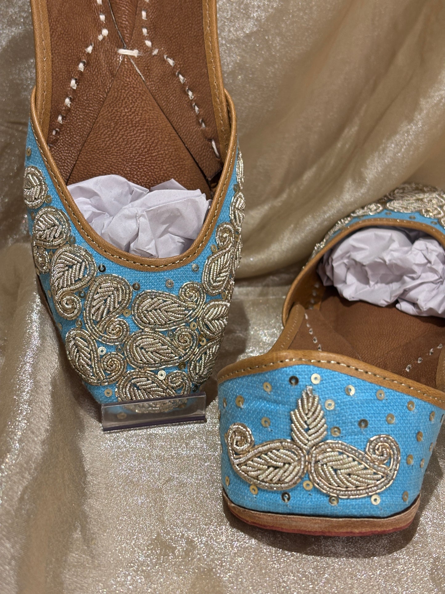 light blue punjabi jutti