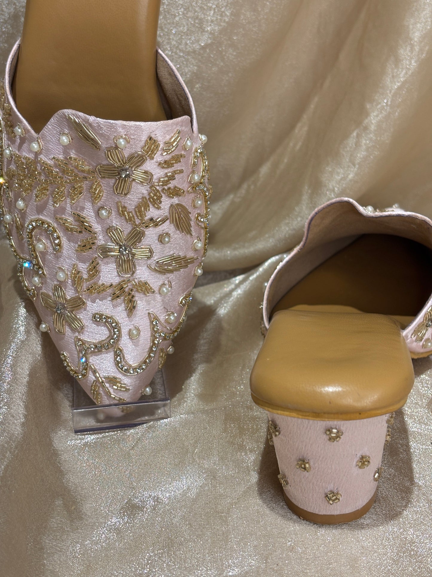 pink heeled punjabi jutti