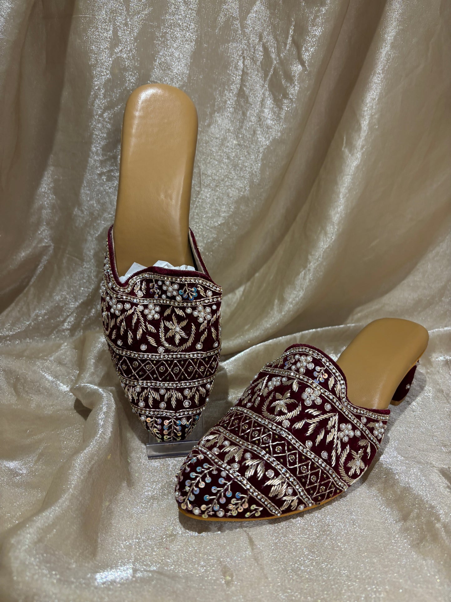 maroon heeled punjabi jutti