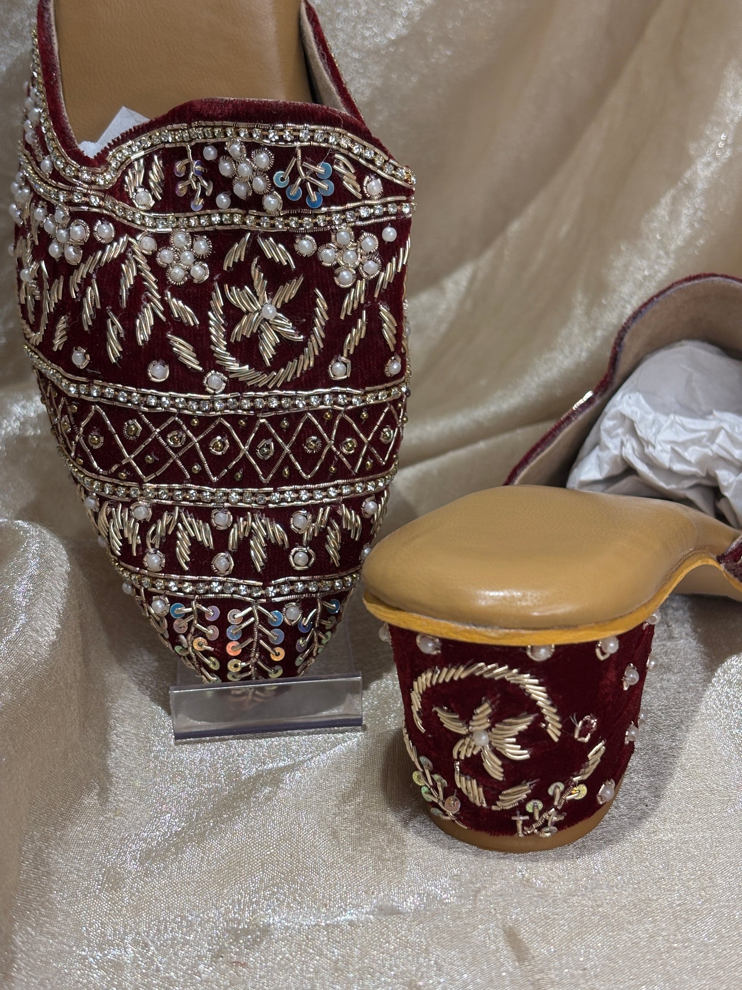 maroon heeled punjabi jutti