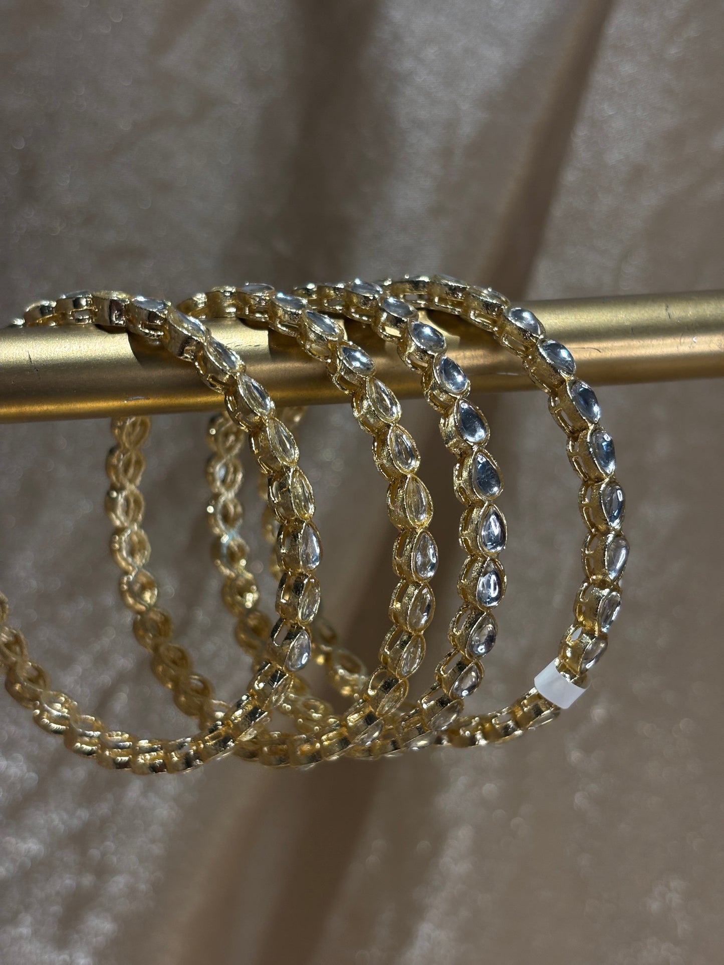 white gold kundan Kare