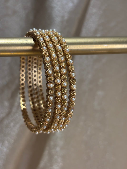 pearl detail Kare