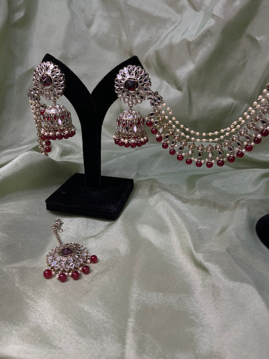 Maroon earring/tikka set with sahare