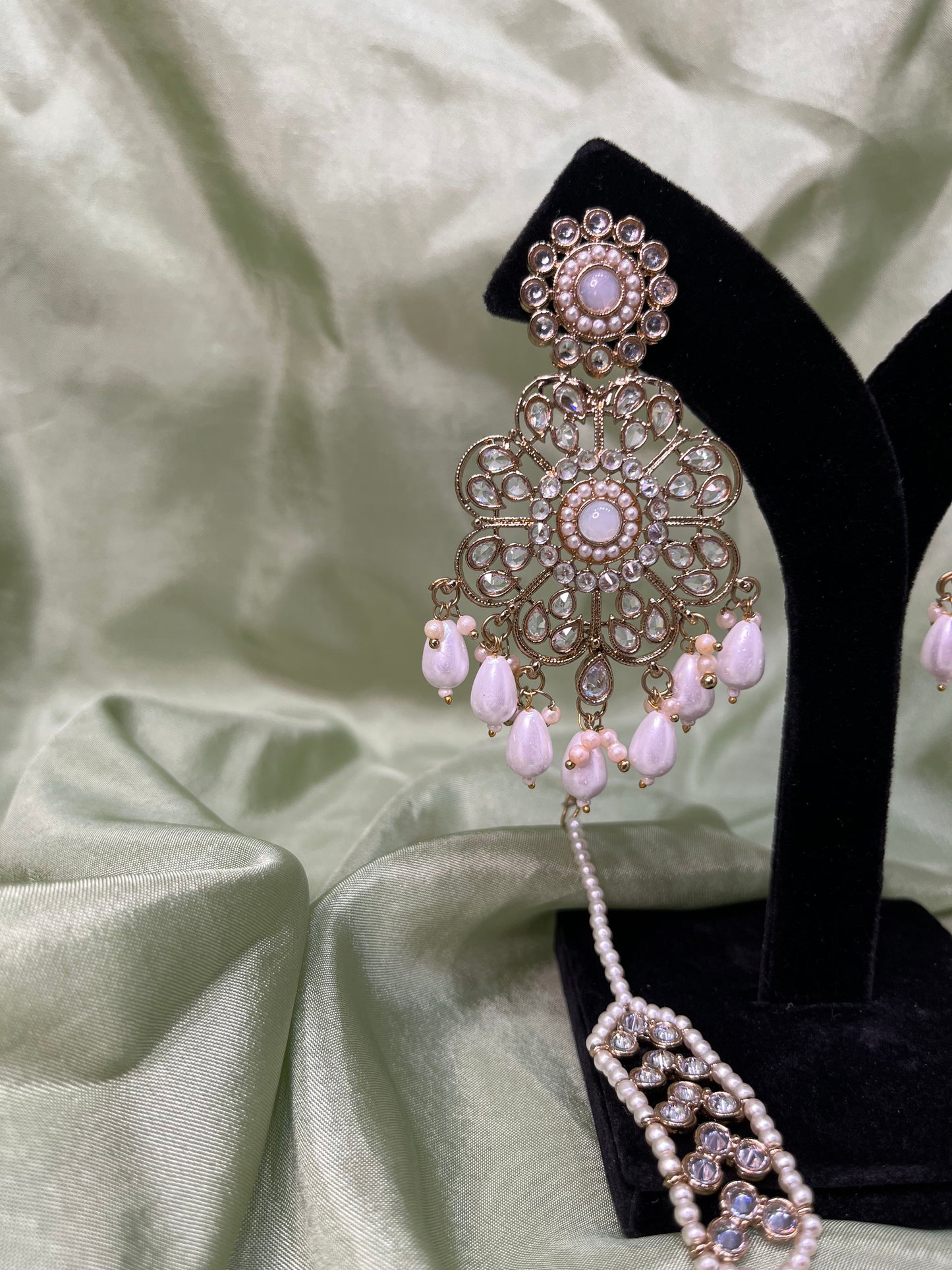 White detailed earring/tikka set
