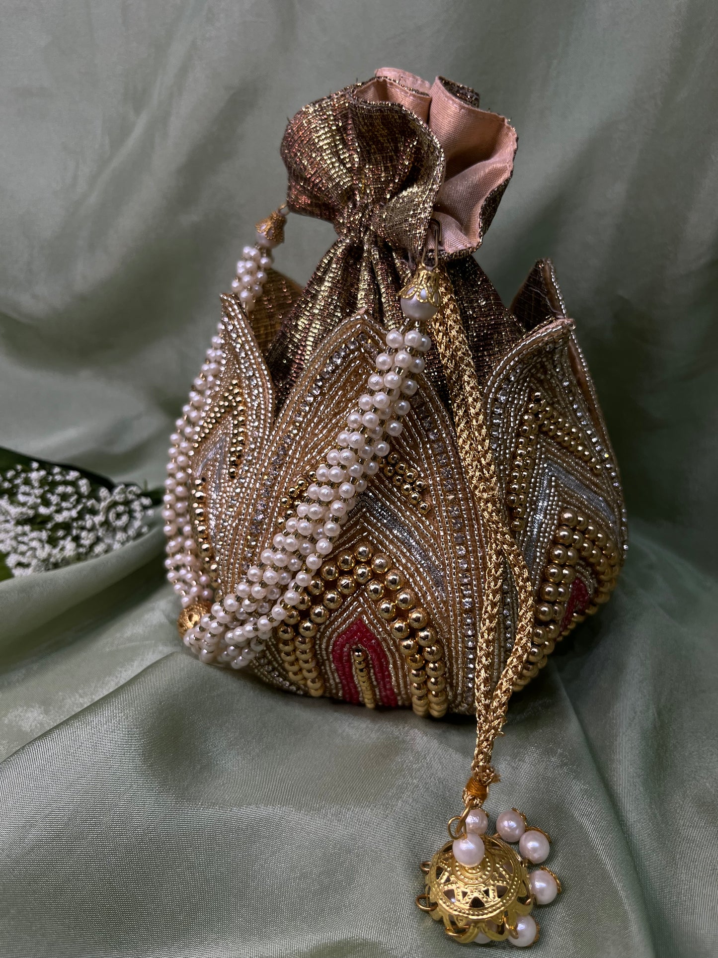 Gold potli