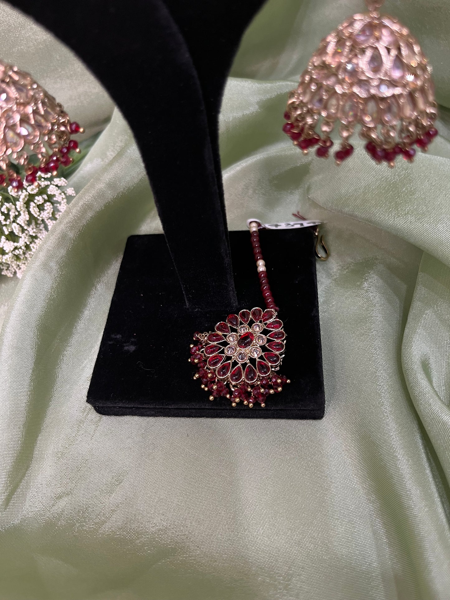 Maroon jhumki/tikka set