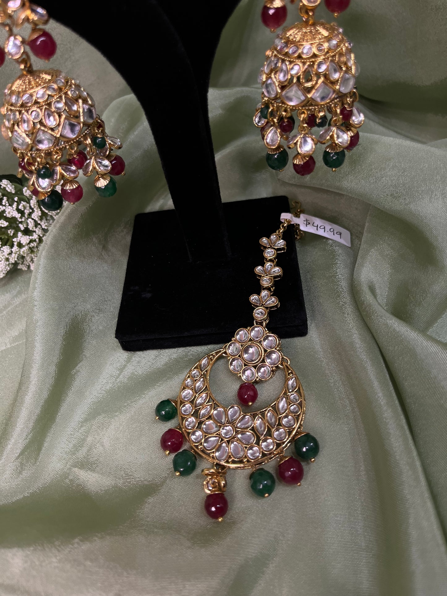Red/green jhumki/tikka set