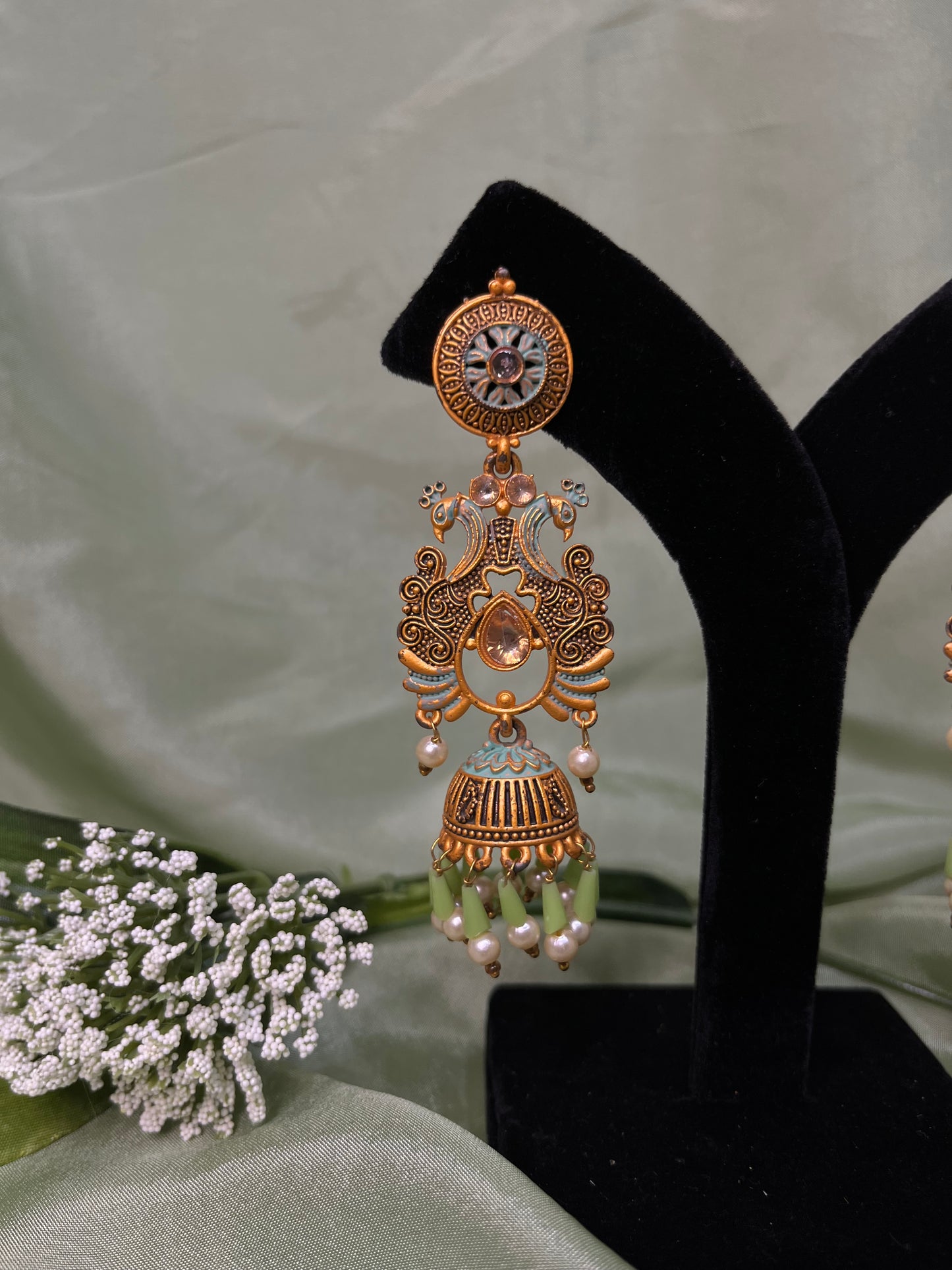 Morni earrings in mint green