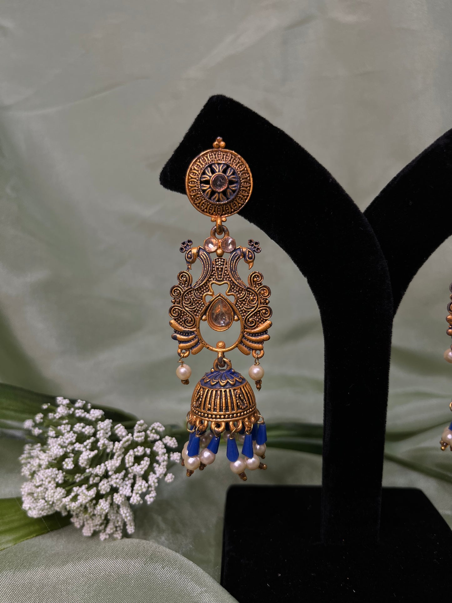 Morni earring in royal blue
