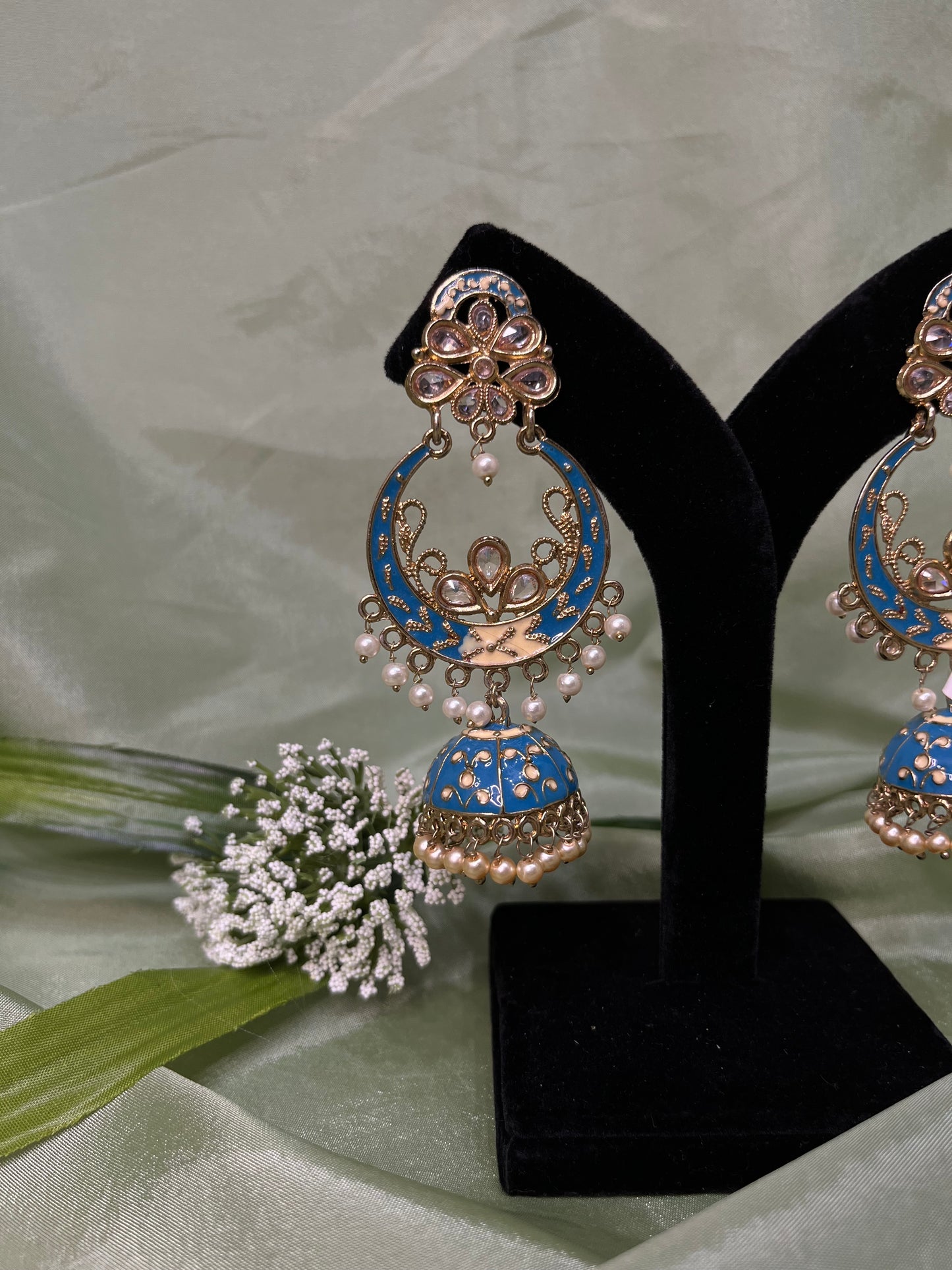 Frozi jhumki