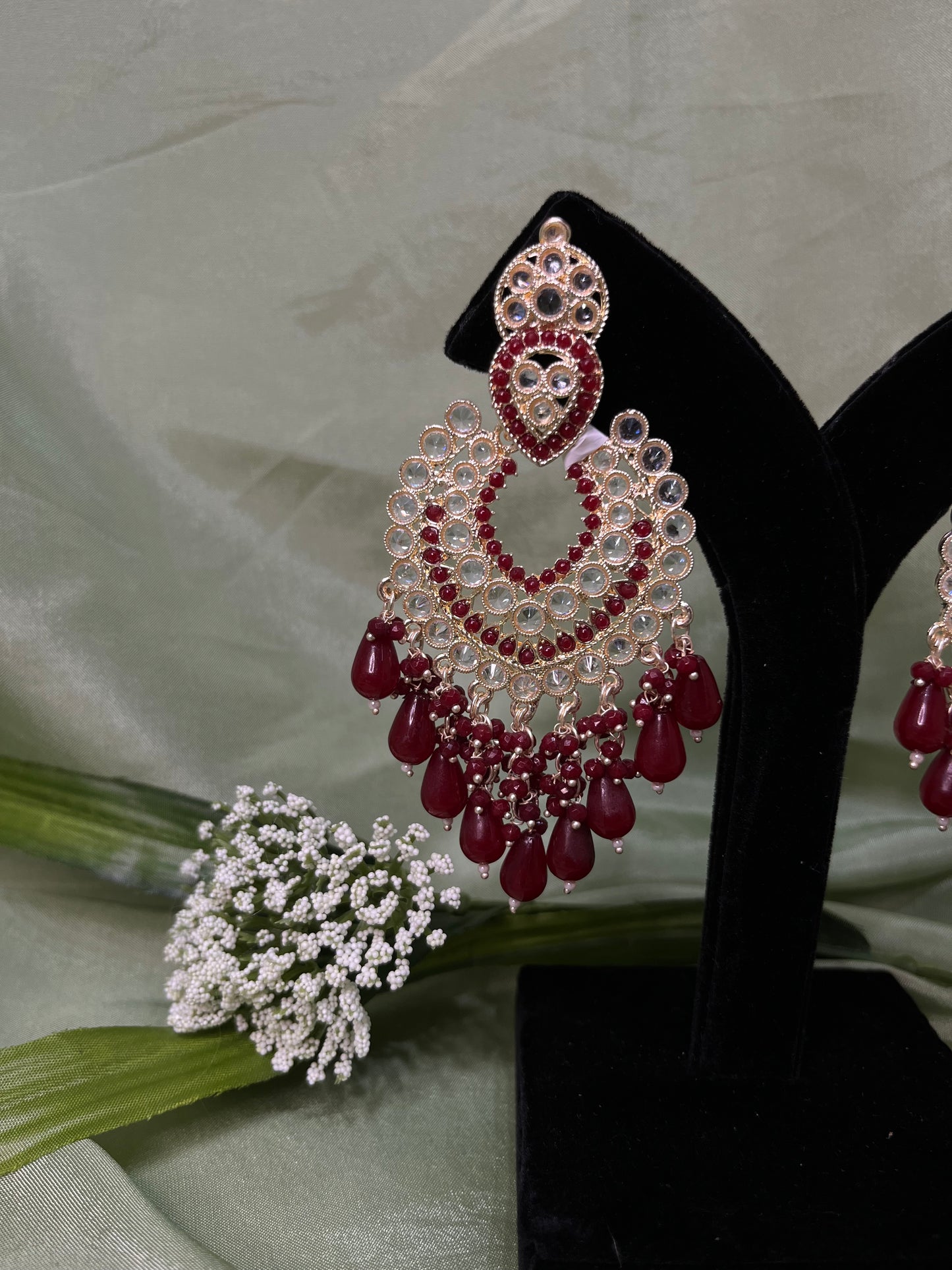 Maroon white kundan earrings