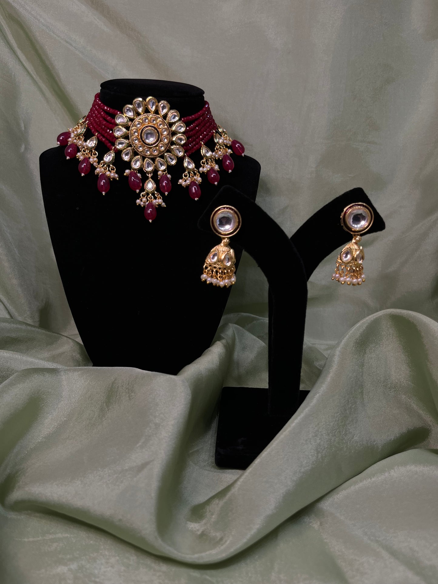 Red kundan choker
