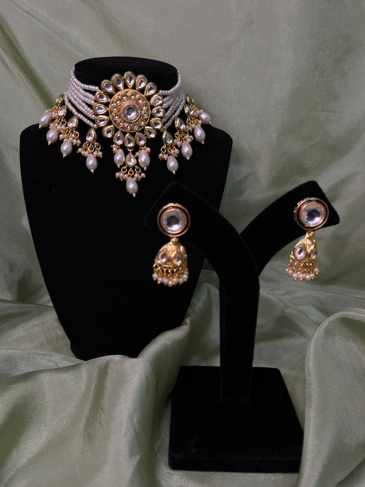 White kundan choker