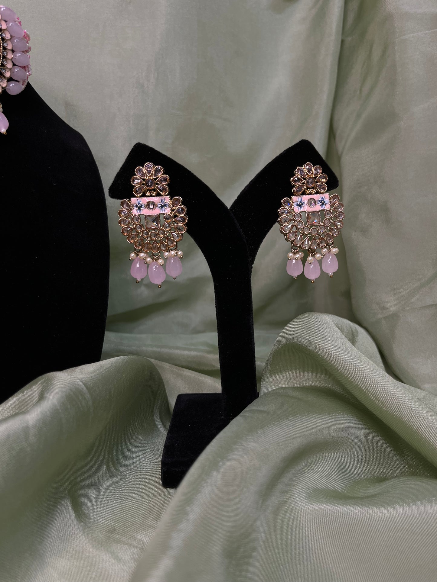 Baby pink choker set